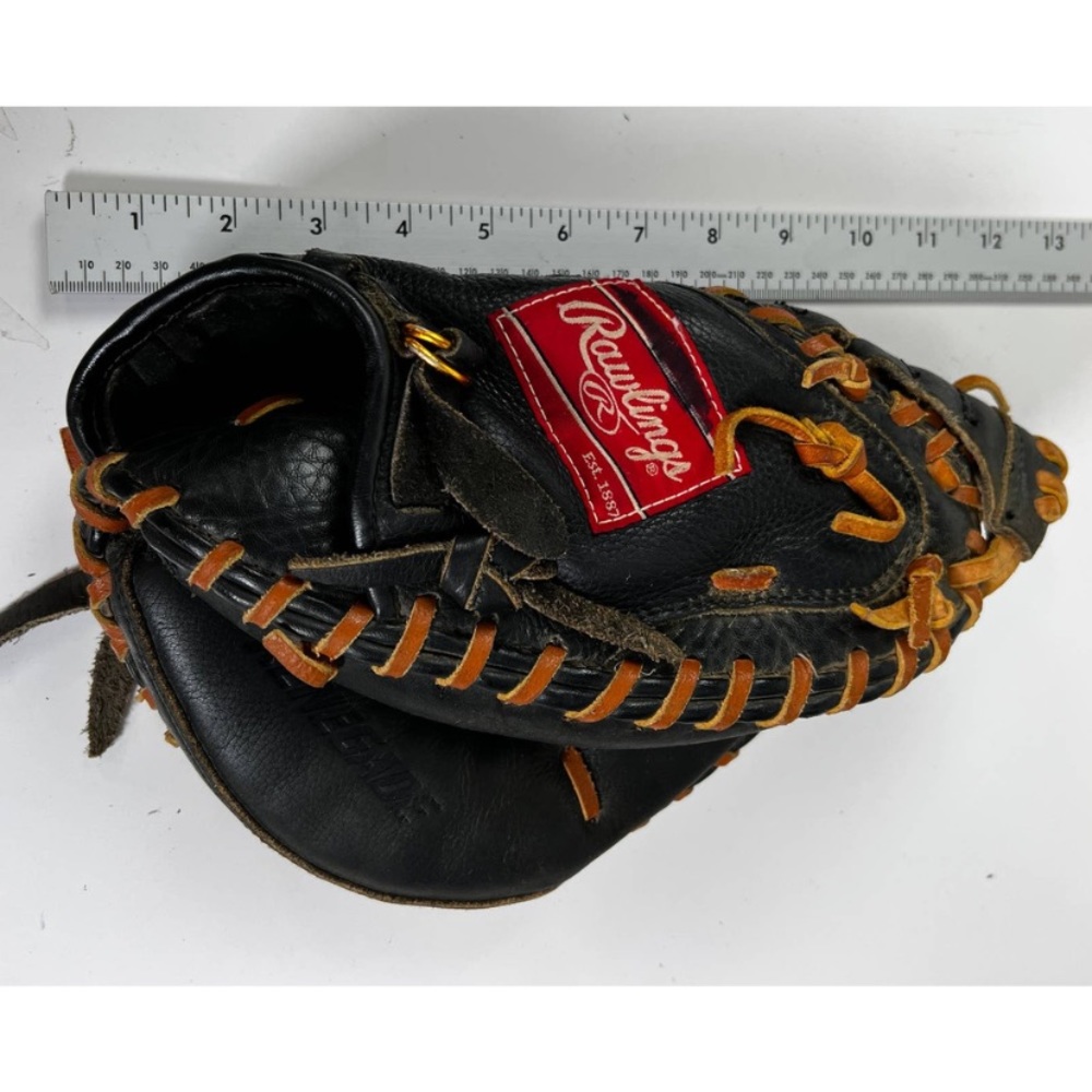 RAWLINGS RENEGADE BASEBALL CATCHERS MITT.